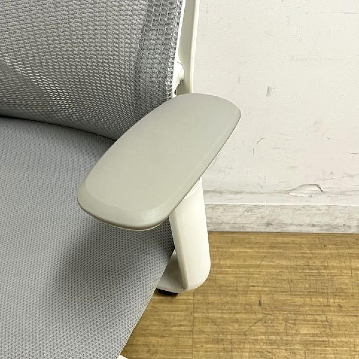 中古】シルフィーメッシュ C686XW FMR3 オカムラ/okamura 肘付