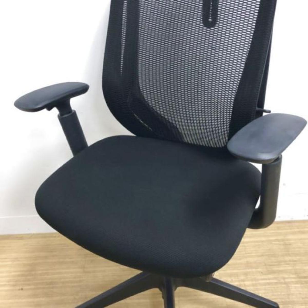 bl　オカムラ　シルフィーチェア　前傾機能　ハイバック　メッシュタイプ　中古 中古】シルフィーメッシュ オカムラ/okamura 肘付ハイバックチェア