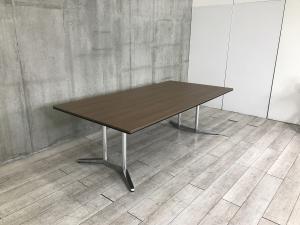 広々2400mmで会議も快適な上質テーブル！高級感溢れる応接室・会議室の定番商品！
■オカムラ/ラティオⅡ/ネオウッドダーク