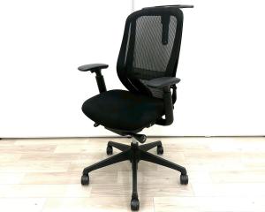 ■Okamura/オカムラ　■シルフィーメッシュ　■ブラック（black）■肘付き/可動肘　■背面/メッシュ　■ハンガー付き/ランバーサポート付き　■オススメ/人気/定番商品【弊社使用欄：A01042681】