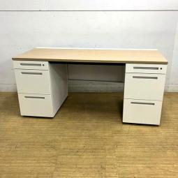 【在庫入替セール】イトーキ　CZR　両袖机　W1600のゆったり使える仕様　ナチュラル天板　鍵付き（シリンダー錠）　片側でA4×2段＋ペントレー引出し　センター引出もついて大容量【愛知・名古屋・豊田・静岡・浜松】