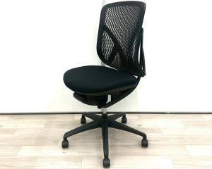 ■イナバ(Inaba)製　■イエラ(yera)チェア　■肘無　■ハイバック　■背面樹脂メッシュ(ヌード)　■ブラック　■オススメ/人気/定番商品　【弊社使用欄：A01039269】