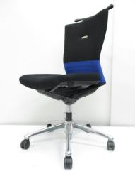 【並べて揃えるとおしゃれです！】オカムラ/フィーゴ/シームレスブルー/肘無しオフィスチェア【倉庫在庫品】【TH】