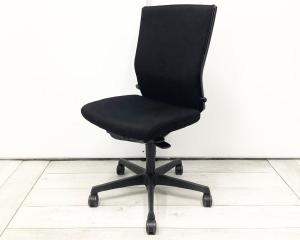 【長時間のデスクワークもランバーが快適にサポート！オフィスの定番チェア！起業や入替に！】■オカムラ（okamura）製　エスクードチェア（ESCUDO）　肘無し　ハイバック　■ランバー付　■ブラック【AD】