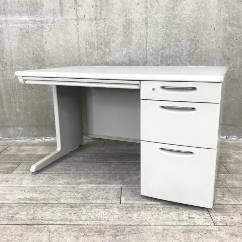 【定価約11万円】【奥行800㎜】【オカムラの超定番シリーズ！袖一体型で書類をたっぷり収納可能！】■オカムラ （okamura）製 　SD-Vシリーズ　片袖机　W1200mm×D800mm　■シリンダー錠　■ライトグレー　※上段の引出し厚めタイプ