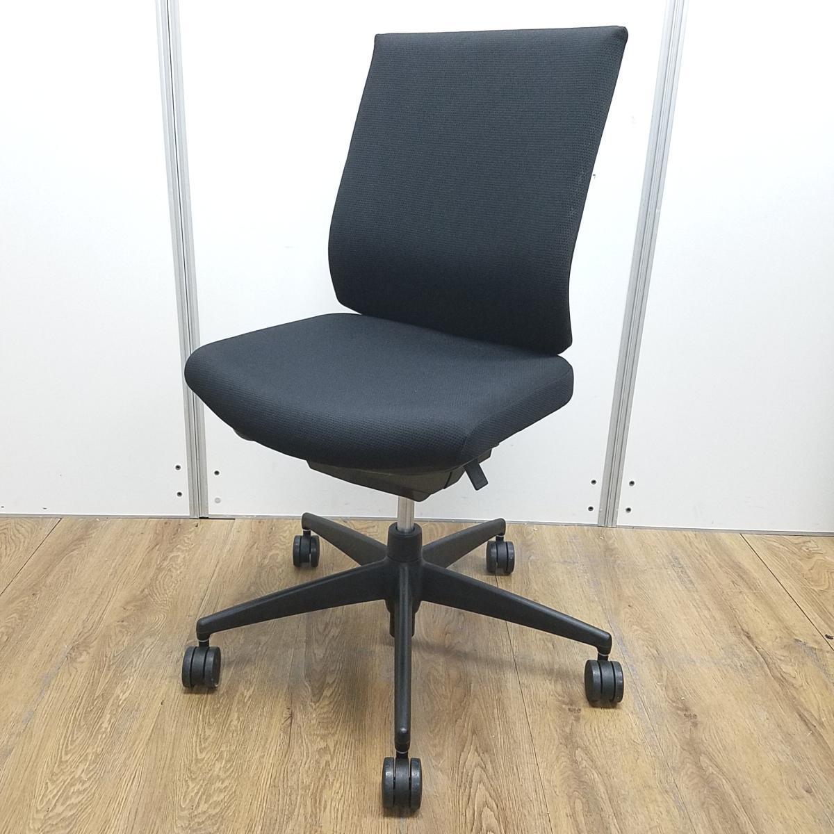 ★【T1】【【商品入替のため、残り1脚限り】】コクヨ製　ウィザード3(wizard3)　ブラック　ローバック　肘無し　ランバー付　ロングセラー商品！　納得の座り心地！　魔法のように売れ続けている定番のオフィスチェア！　肘無しローバックチェア！！
                        ウィザード3 樹脂
                                    中古
            