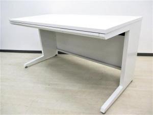 【ゆとりのあるワークスペースで作業効率アップ!】■オカムラ(okamura)製 アドバンス(ADVANCE)シリーズ 平机 引き出し付き W1400×D700×H720mm ■PCホルダー付き ■ホワイト/天板:ホワイト【弊社使用欄:A01052053】