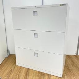 ★【T1】【T12】【商品入替のため、残り3台限り】オカムラ製　レクトライン　ホワイト　高品質で使いやすい！　大容量の3段キャビネット！　3段ラテラル書庫！！【管理番号：A01032936】