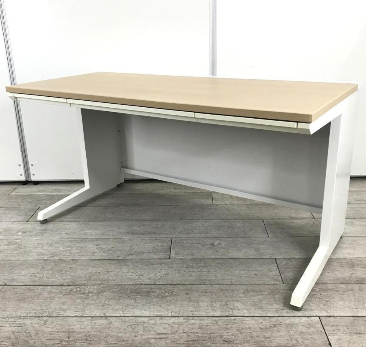 【定価約8万円】【起業や移転にオススメ！広々1400mm！人気の木目調天板で充実ワーク！】■オカムラ(okamura)製　アドバンス(ADVANCE)シリーズ　平机　W1400㎜　引き出し付　■天板：木目ナチュラル/本体：ホワイト
                        アドバンス
                                    中古
            