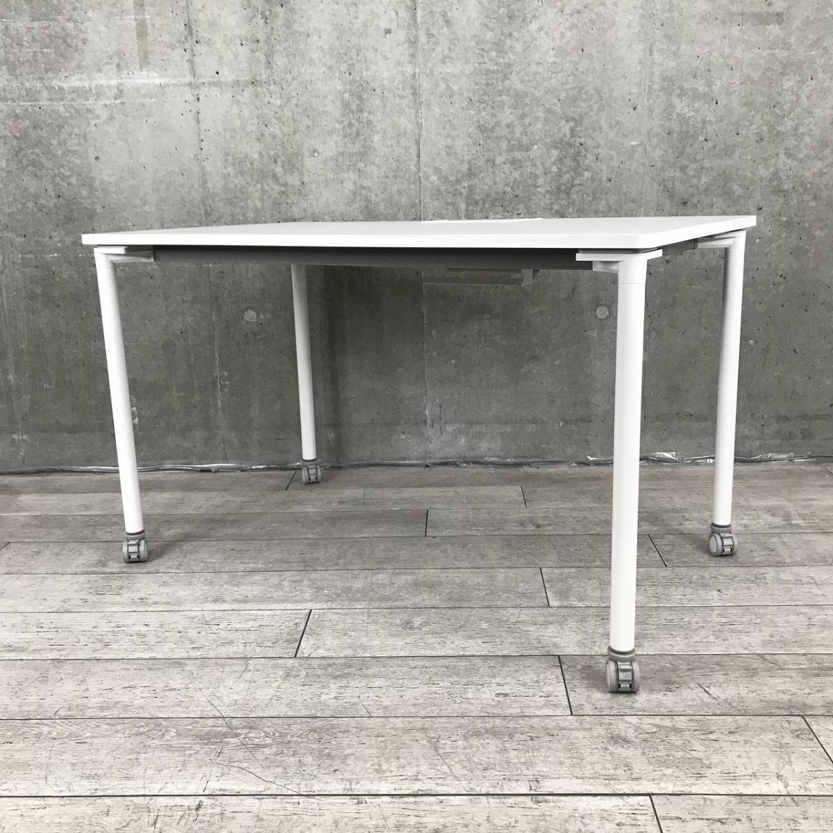 【在庫入替の為、４台限定でお安く！】【フレキシブルに使用可能なキャスター付きワークテーブル！】■イトーキ（ITOKI）製　アクティブフィールド（Active Field）　ワークテーブル　パーソナルテーブル　W1200×D700㎜　■キャスター付き　■ホワイト　■配線カバー：ホワイト【来店限定キャンペーン】オフィスバスターズ　梅田本店
                        アクティブフィールド
                                    中古
            