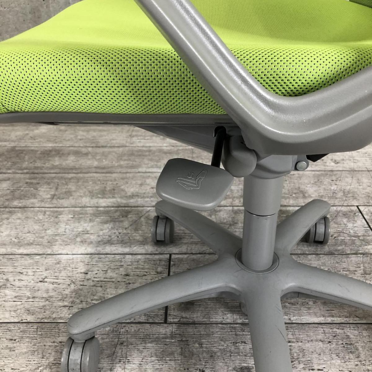 オカムラ　カロッツァ　グリーン　２０１８年製　5.1.22② オカムラ カロッツァ グリーン 2018年製 5.1.22② 【公式通販】