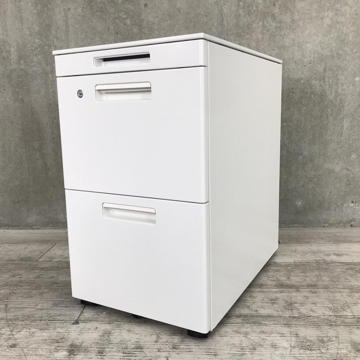 【フリーアドレスデスクのお供に！ちょっとした手荷物入れにも！大人気コクヨ製のGTワゴンシリーズが入荷！】■コクヨ(KOKUYO)製　GTワゴンシリーズ　3段ワゴン　フリアド用　W395×D600×H650mm　■ホワイト 　■シリンダー錠【AD】
                        GTワゴン
                                    中古
            