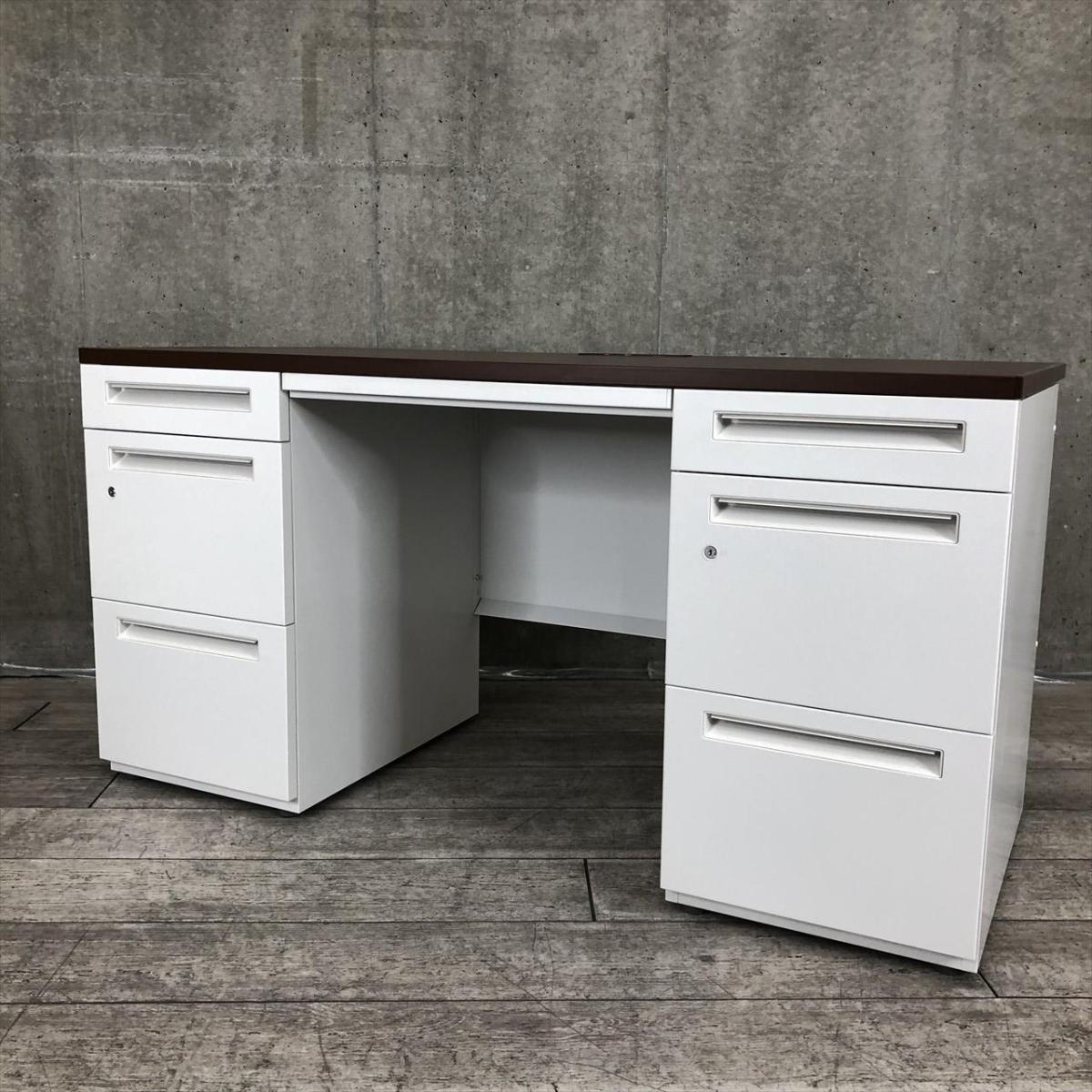 【広々としたワークスペースと収納力で作業効率アップ！上長デスクとしてもオススメ！】■ウチダ(UCHIDA)製　スカエナ(SCAENA)シリーズ　両袖デスク　W1400×D700mm　■配線Sタイプ　■シリンダー錠　■ホワイト/天板：ブラウン【弊社使用欄：A01049969】
                        スカエナ
                                    中古
            