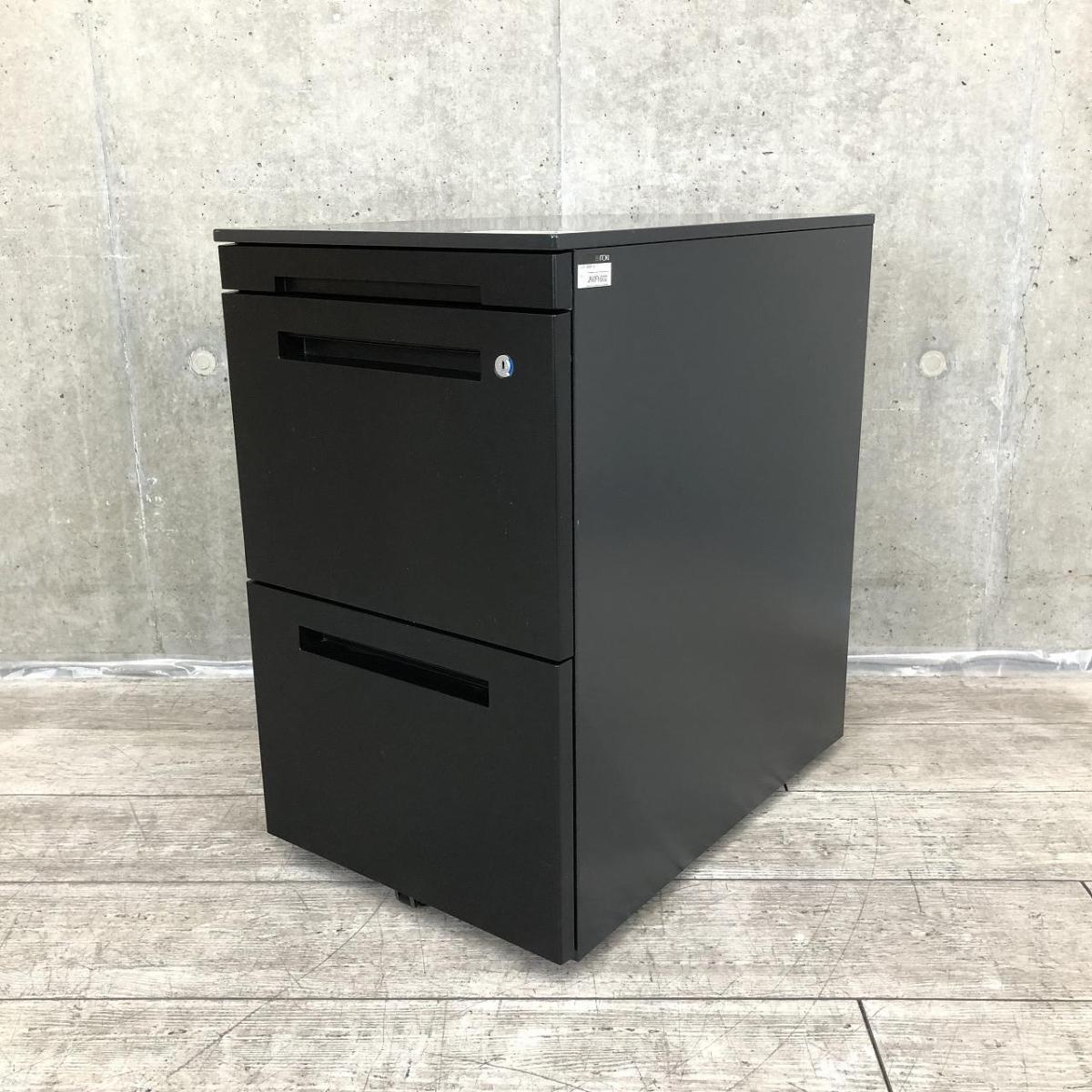 【平机・フリーアドレスデスクのお供に！クールなブラックの3段ワゴン！】
■イトーキ/CZR/ブラック　3段ワゴン　フリアド用　H650㎜　■シリンダー錠
                        CZR
                                    中古
            