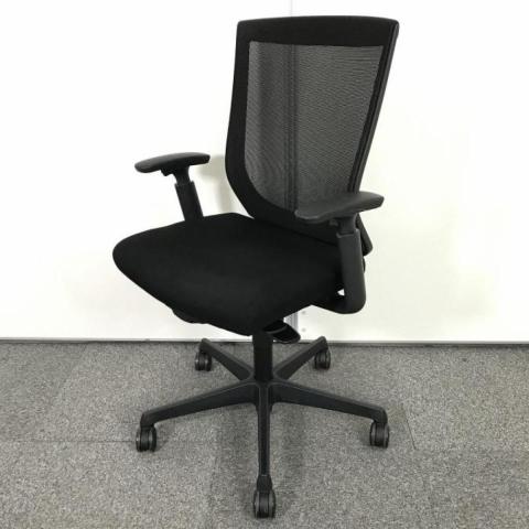 【中古】エスクードメッシュ C497ZR FHB1 オカムラ（okamura） 肘付ハイバックチェア