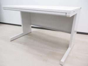 定番・安定のスタンダードデスクシリーズ！サイズも人気の横幅1200㎜！　
■内田洋行/SCAENA Ktype（スカエナケータイプ）/ホワイト/引出付