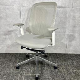 【人気メッシュチェア！】 前傾姿勢が特徴　姿勢から腰痛改善　オカムラ製の現行チェア！メッシュの素材感と明るいカラーリングがおすすめポイント！　福岡　中古家具　安い　博多　天神