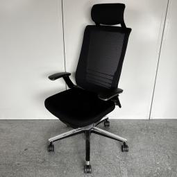 【先進ワークスタイルに対応する革新的機能と最高の座り心地！】■コクヨ（KOKUYO）製　インスパインチェア（INSPINE）　ハイバック　肘付き　背面メッシュ　■固定肘・ヘッドレスト・ランバーサポート付き　■ブラック　上長席 高級チェア 社長 役員 士 業 梅田 心斎橋 本町 福島 中央区 応接