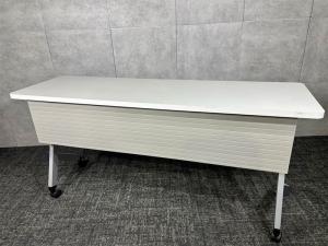 意外と広い横幅1500ｍｍ（奥行450ｍｍ）Platte（プラッテ）テーブル※天板ホワイト色仕様◆内田洋行製　福岡　中古家具　安い　福岡　天神　博多