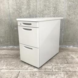 ★オカムラ製　SD-V　ニューグレー　脇机3段　W395xD700xH700サイズ　シリンダー錠　収納と作業スペースを同時に確保できる3段脇机！　3段脇机！！