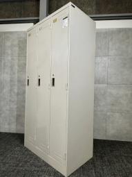 【人気な3人用ロッカーが1台入荷！】◆コクヨ/LK　グレー　更衣ロッカー《オフィスバスターズ福岡博多店は、福岡を拠点として、日本全国へ中古オフィス用品・オフィス家具を提供しております》