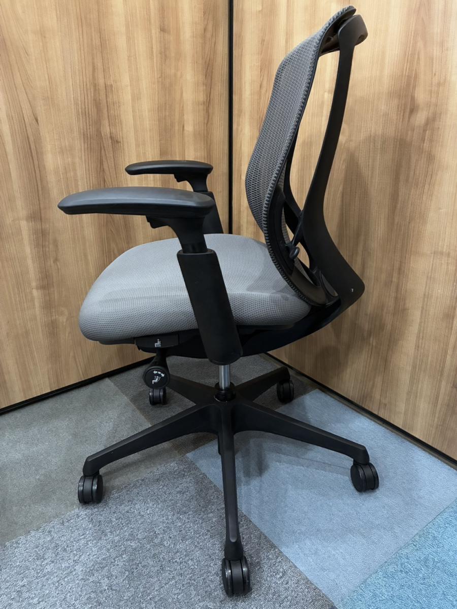 中古】シルフィーメッシュ オカムラ/okamura 肘付ローバックチェア