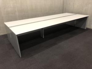 コクヨ製　ワークヴィスタシリーズ　ホワイト天板　W3600サイズ　推奨人数：6名～　フリーアドレスデスク！！【関西/関東倉庫在庫　在庫確認が必要になります】　京都　滋賀　オフィスバスターズ京都東寺店