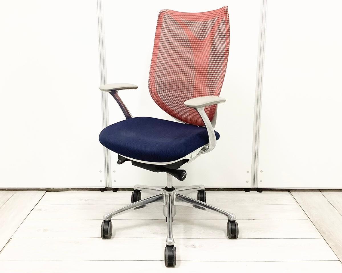 【オカムラ製の高級チェアが入荷致しました！】人間工学から生まれた最先端のワーキングチェア！】流れるような美しいフォルム！姿勢に心地よくフィット！【在庫入替セール品！】
■オカムラ/サブリナ/背：レッド / 座：ダークブルー　可動肘付
                        サブリナ
                                    中古
            