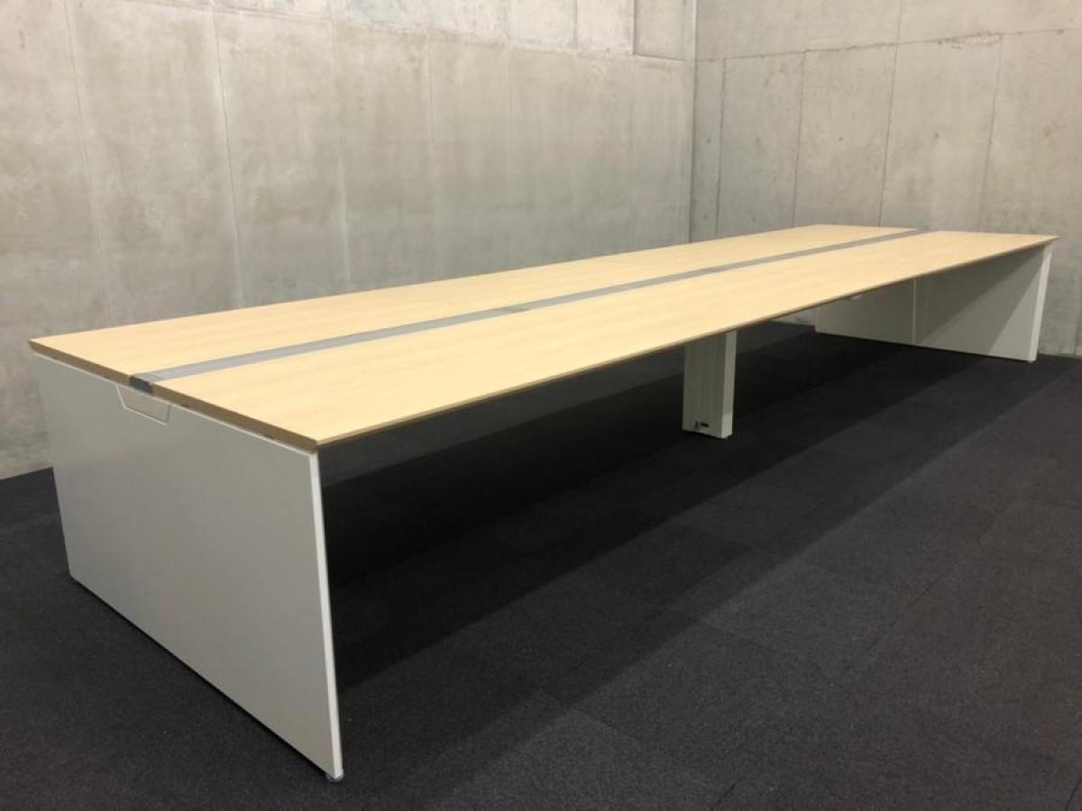 オカムラ製　プロユニット フリーウェイ　ナチュラル天板　W5600サイズ　推奨人数：8名～　フリーアドレスデスク！！【関西/関東倉庫在庫　在庫確認が必要になります】　京都　滋賀　オフィスバスターズ京都東寺店
                        プロユニットフリーウェイ
                                    中古
            