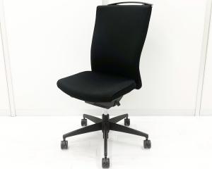 【骨盤のずれを防いであなたの姿勢をキープ！】厚めのクッション生地とエアランバーサポート搭載による高品質な座り心地でデスクワークをサポート！【在庫入替セール品！】
■コクヨ/プントチェア（PUNTO）/ブラック　ハンガー付き