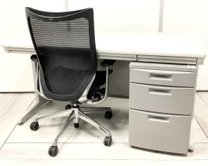 【セット商品（デスク×1台、ワゴン×1台、チェア×1脚）】【使い勝手の良い３段収納の疑似片袖机！】上長席/役員席　大人気／定番　◆Okamura／オカムラ　◆SD-V／エスディーブイ ※横浜本店撮影画像※