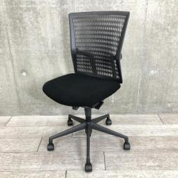 【樹脂バックで通気性抜群！！　ブラックでかっこいい！】■内田洋行製　アクトディアシリーズ　■ブラック　【弊社使用欄：A01053654】