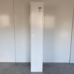 【在庫入替セール】【1台限定】【横幅スリムな315㎜！掃除用具入れにもおすすめな1人用ロッカー！】■コクヨ（KOKUYO）製　LKシリーズ　1人用更衣ロッカー　縦型ロッカー　W315×D515㎜　■シリンダー錠　■ニューグレー　オフィスバスターズ　東大阪店【K1】