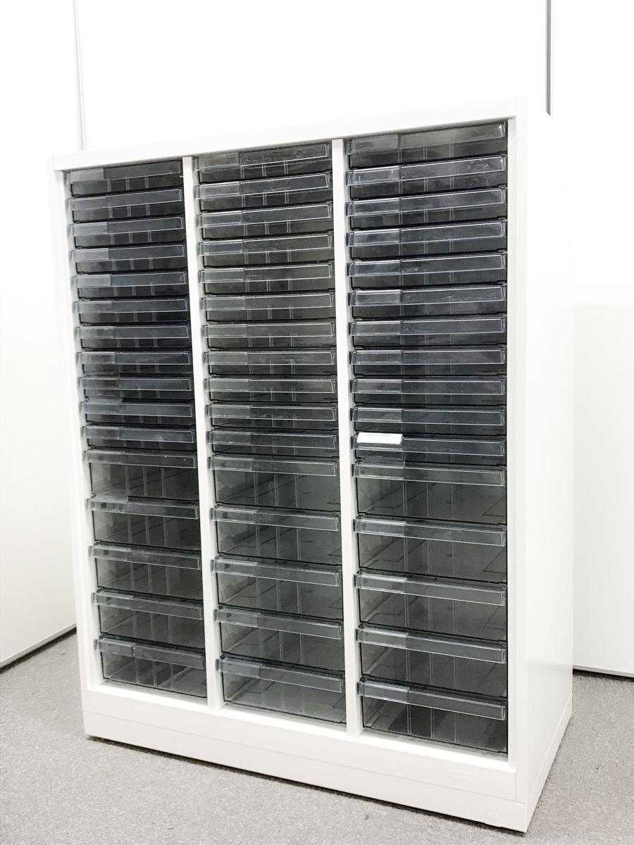 【書類や備品の保管・収納にオススメ！】｜■オカムラ　レクトライン　クリスタルトレー　■ホワイト　■3列　浅型11段　深型5段　オフィスバスターズ　神戸・三宮店
                        レクトライン
                                    中古
            