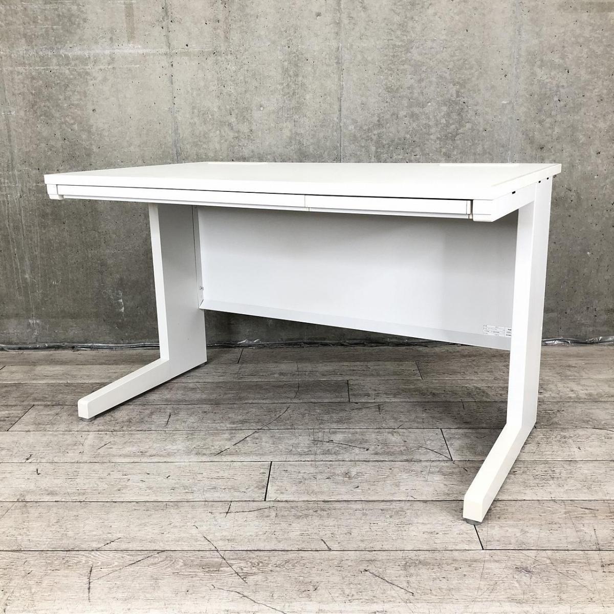 【使い勝手の良い横幅1200㎜！定番のスタンダードデスク！】■イナバ　デュエナ　平机　■ホワイト　オフィスバスターズ　神戸・三宮店
                        デュエナ
                                    中古
            