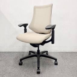 【関西倉庫在庫品】■イトーキ/エフメッシュ　肘付ハイバック　■サンドイエロー　■ブラックフレーム　■可動肘　■メッシュバック　オフィスバスターズ神戸・三宮店