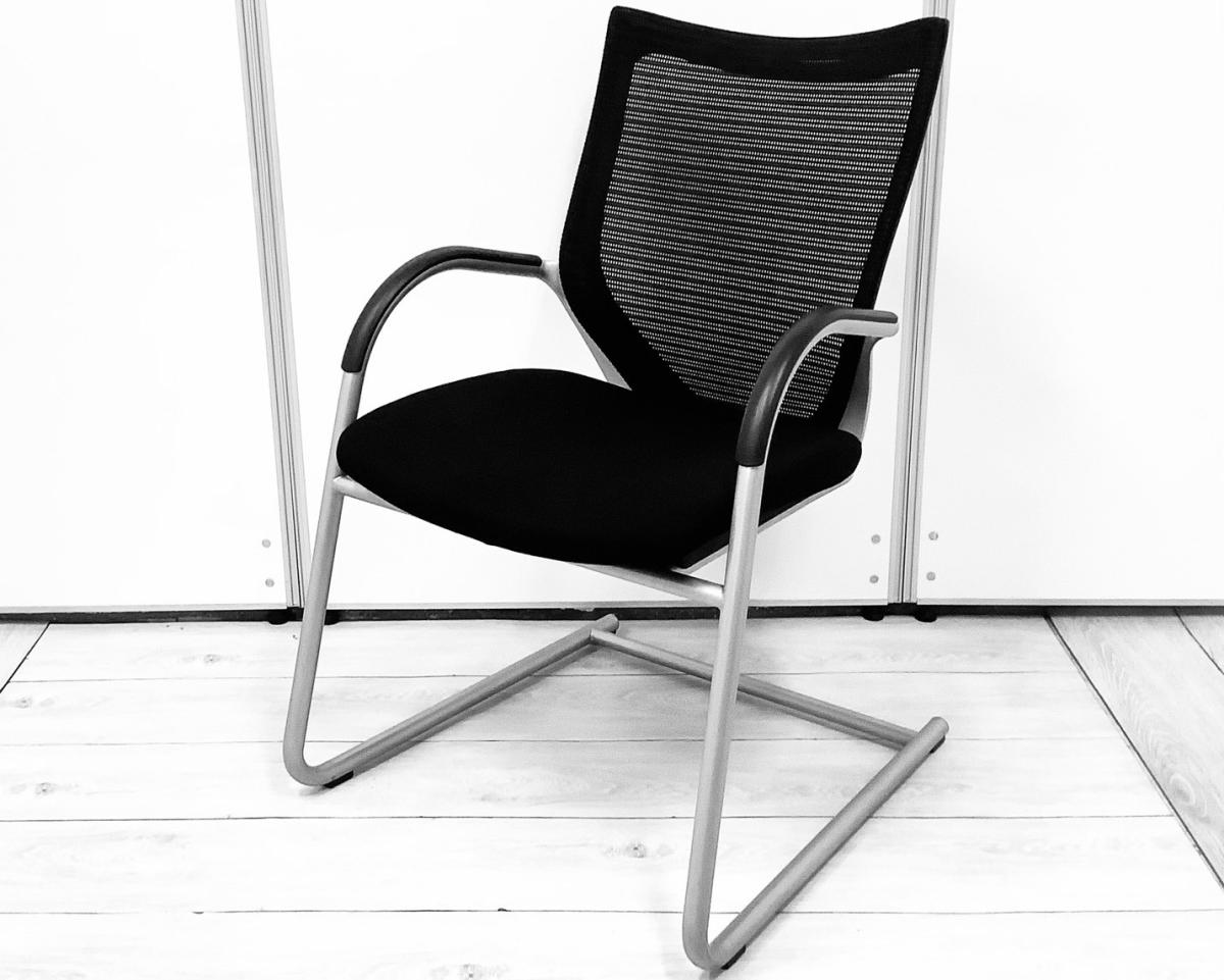 スタンダードメッシュ ブラックボディ アームレストなし オススメ(おすすめ) 大人気  ・Okamura/オカムラ ・Baron/バロン ※横浜本店撮影画像※
                        バロンチェア
                                    中古
            