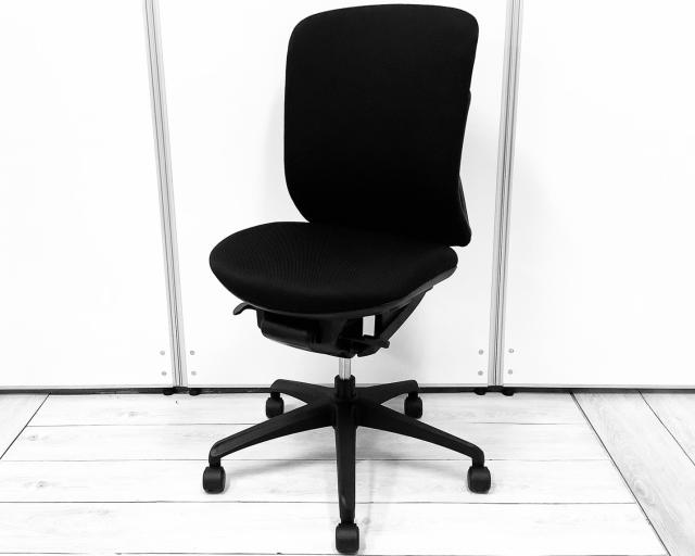 オフィスチェア黒　未使用品　肘掛けあり　送料込み 肘無チェア(椅子)の通販 - 中古オフィス家具ならオフィスバスターズ