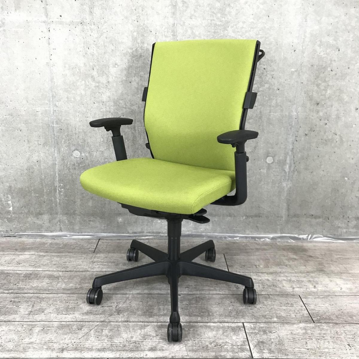 【長時間のデスクワークもランバーが快適にサポート！】■okamura（オカムラ）製　エスクードチェア　■ハイバック　■可動肘　■色：グリーン　■コートハンガー付き【背中全体をサポートするハイバックタイプ】
                        エスクード
                                    中古
            