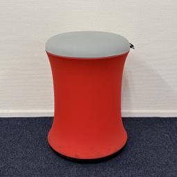 ★イトーキ製　ベレー　レッド　ツートンカラー　座面：グレー/支柱：レッド　スタイリッシュなツートーンカラーが楽しい！　チルティング機構が特徴のスツールが入荷！　スツール！！