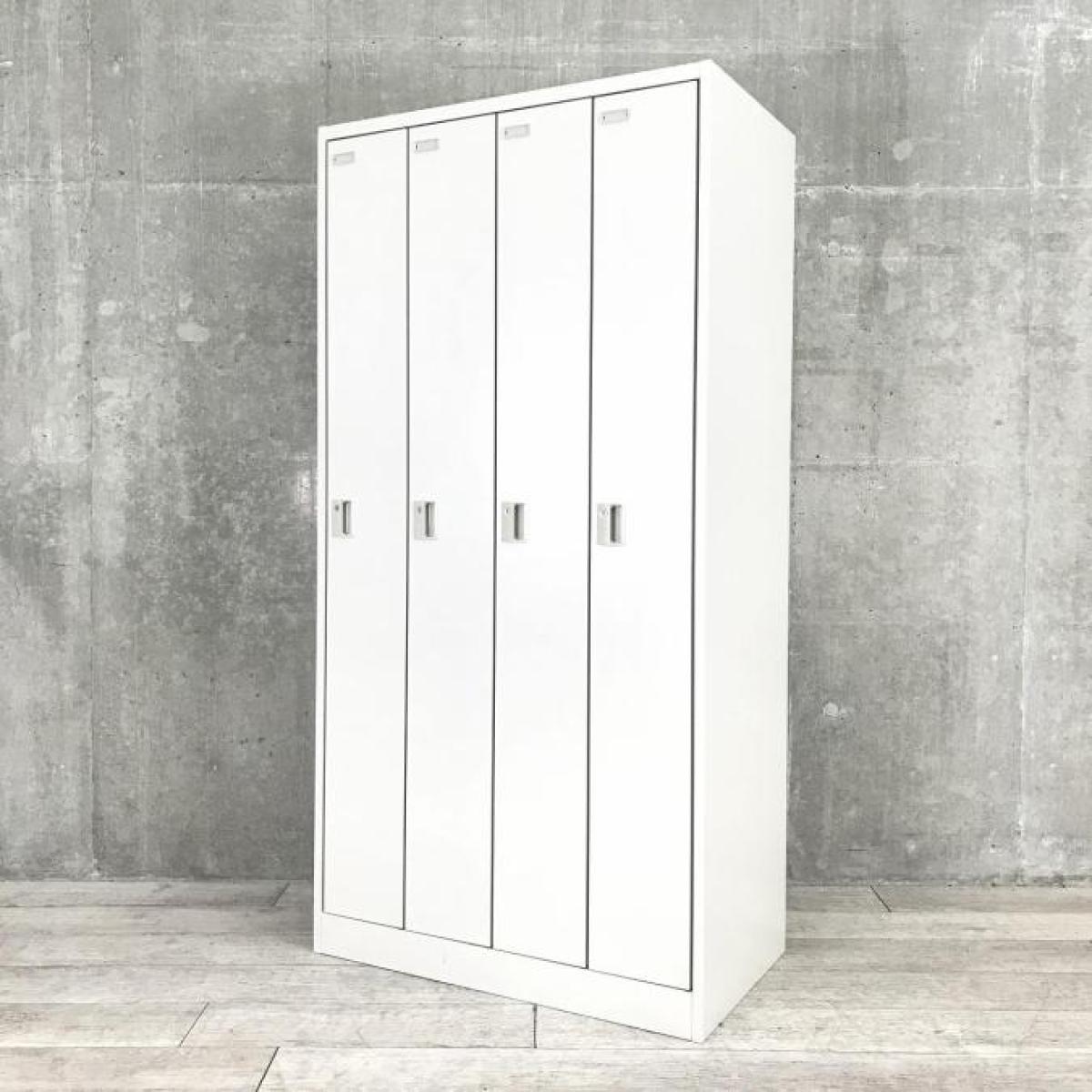 【個人の衣服や荷物をしっかり管理！使い勝手の良い4人用ロッカー】■オカムラ（okamura）製　FZシリーズ　4人用更衣ロッカー　■グレー　■シリンダー錠
                        FZタイプ
                                    中古
            