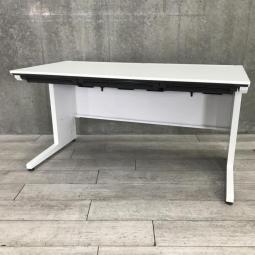 【西】～収納力抜群！コクヨ ISシリーズ　ホワイトデスク～【コクヨ製】【ISシリーズ】【平机】【W1400】【デスク】【事務所】【執務】【ホワイト】 【チェア】【椅子】【イス】【事務椅子】【デスク】【机】【書庫】【書棚】【棚】【ラック】【収納】【格安】【安い】【メーカー】【レイアウト変更】【模様替え】【福岡オフィス家具】【福岡中古家具】【中古事務什器】【中古チェア】【中古椅子】