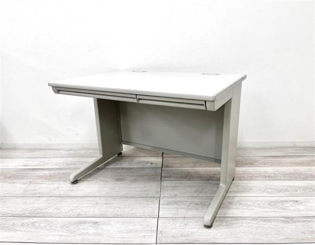 【定価約9万円】【大量入荷！】【コンパクトサイズの幅1000ｍｍ！急な増員におすすめ！】■オカムラ/SD-V 平机　引き出しあり　■W1000/D700/H700
                        SD-Vシリーズ
                                    中古
            