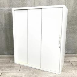 【物が取り出しやすい3枚引き違いタイプ！開閉スペースに困らない！】■オカムラ（okamura）製　レクトラインシリーズ　引違い書庫　3枚引き戸　ローキャビネット　■シリンダー錠　■ホワイト