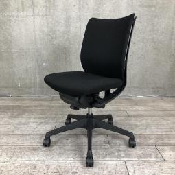 【高いデザイン性と快適なクッション性が人気のOAチェア！】■オカムラ(okamura)製　ヴィスコンテ(Visconte)チェア　肘無し　ローバック　■クッションタイプ　■色：ブラック