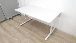 【西】【西店撮影】イトーキ製　ミーティングテーブル　会議机　ホワイト天板 【チェア】【椅子】【イス】【事務椅子】【デスク】【机】【書庫】【書棚】【棚】【ラック】【収納】【格安】【安い】【メーカー】【レイアウト変更】【模様替え】【福岡オフィス家具】【福岡中古家具】【中古事務什器】【中古チェア】【中古椅子】