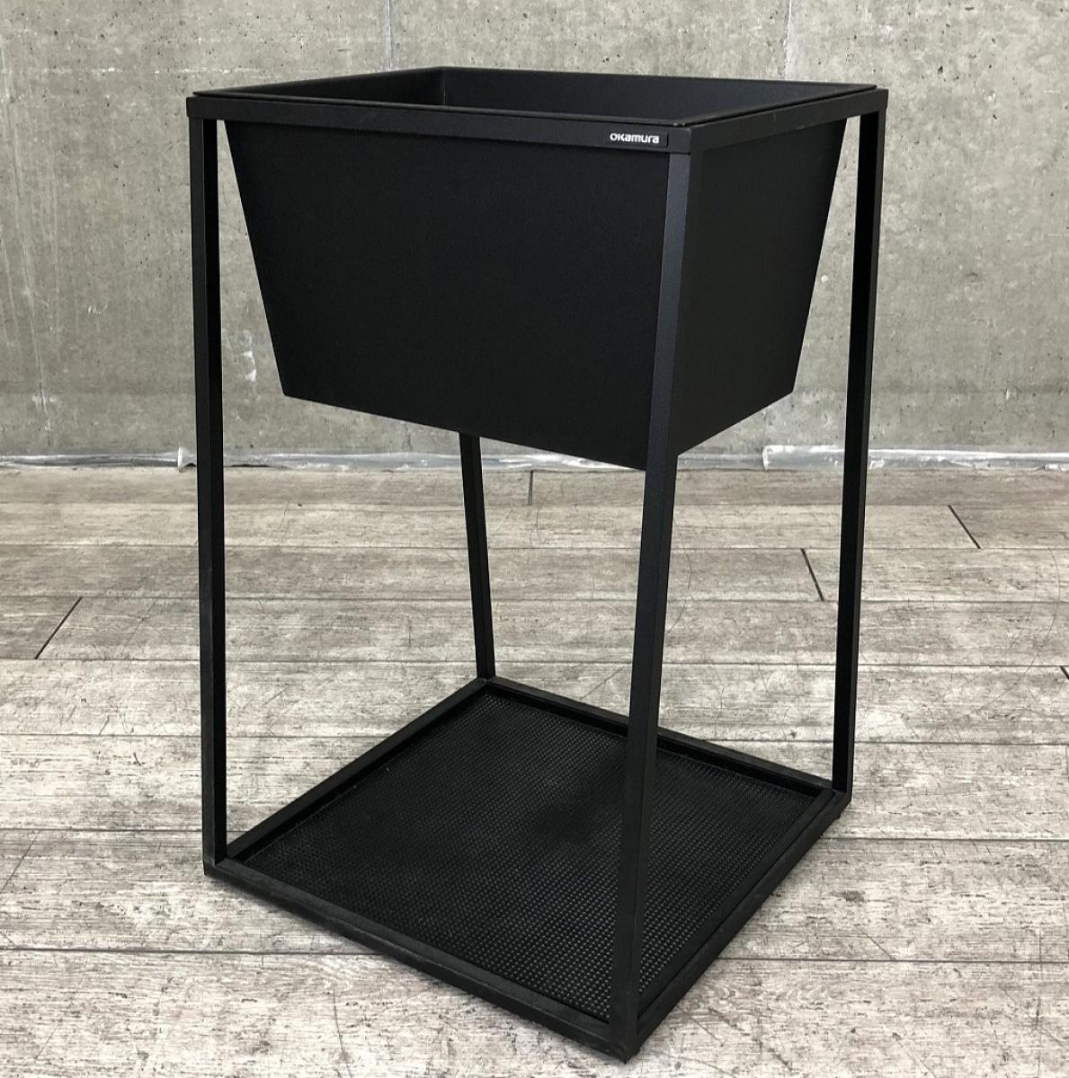 【オシャンティなデザイン！】■オカムラ　ゴドシリーズ　傘立て　W450ｍｍ　24本程度収納可能　ブラック　■こう見えて実は傘立てなんです！【Okamura　GO-DO】【ABW】
                        その他シリーズ
                                    中古
            