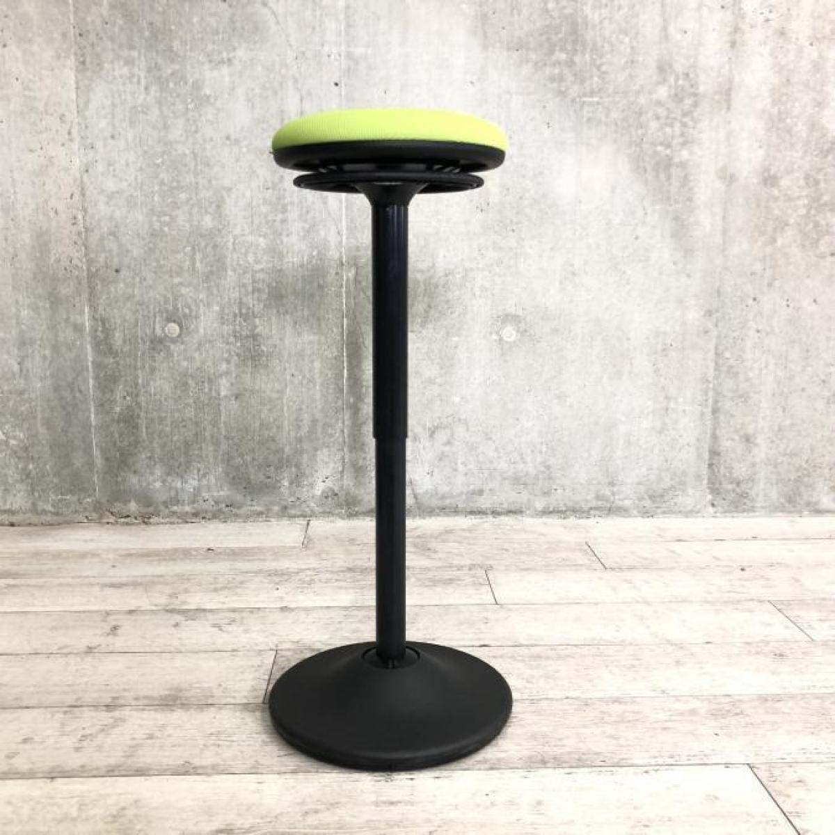 【在庫入替特価】【「座る」と「立つ」のいいとこ取り！】■オカムラ（okamura）製　ピルエットシリーズ（pirouetto）　カウンターチェア　スツール　■グリーン　シェル：ブラック【高さ調節可能なパーチングスツール！】
                        ピルエット
                                    中古
            