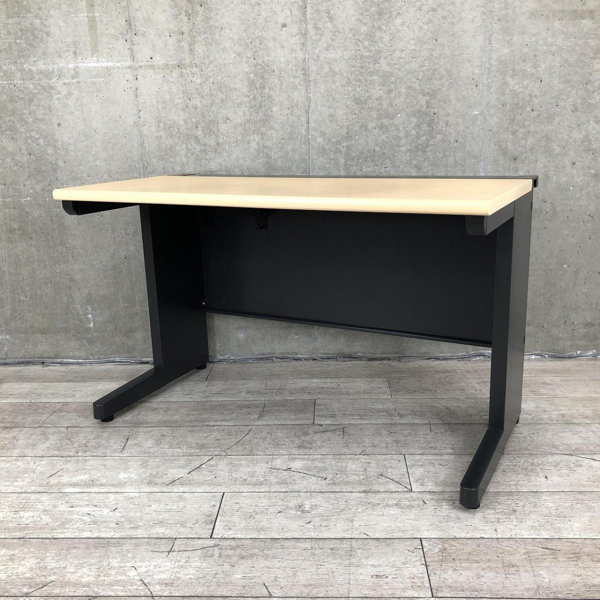 【希少なブラック基調の平机が入荷！奥行コンパクトで使い勝手抜群！シックなオフィスを作成したいお客様におすすめ！】■ナイキ（NAIKI）　平机　引き出しなし　W1200×D600×H720mm　■木目ナチュラル天板 / 本体ブラック
                        その他シリーズ
                                    中古
            