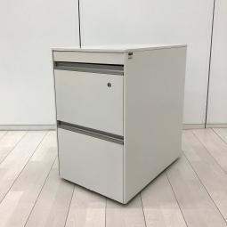 イトーキ製　3段ワゴン　インクルード　ホワイト　高さ645㎜　フリーアドレスデスク用【関東倉庫在庫品】【弊社使用欄：A01026696】